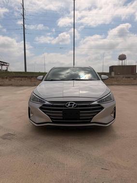 Stellar Silver 2020 Hyundai ELANTRA SE