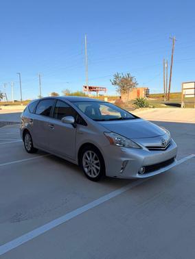 2013 Toyota Prius v Five