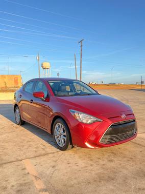 Pulse 2018 Toyota Yaris iA Base