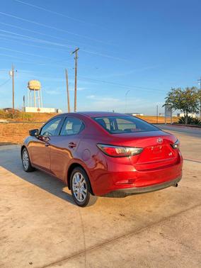 Pulse 2018 Toyota Yaris iA Base