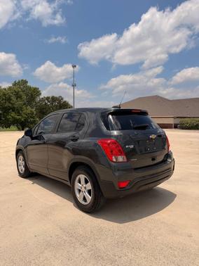Nightfall Gray Metallic 2019 Chevrolet Trax LS