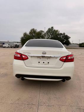 Pearl White 2017 Nissan Altima 2.5 S