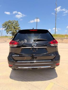 Magnetic Black Pearl 2019 Nissan Rogue SL