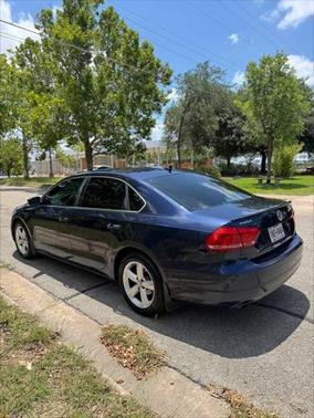 2013 Volkswagen Passat 2.5 SE