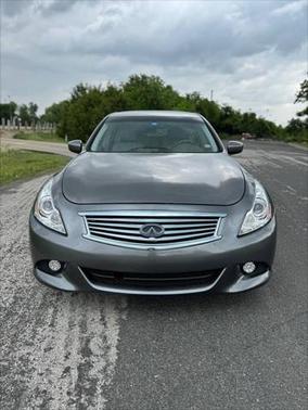 2015 INFINITI Q40 Base