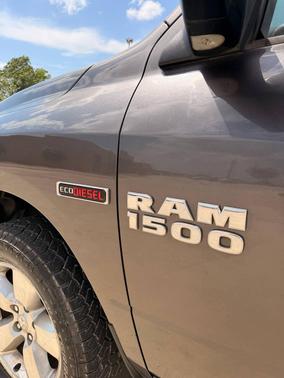 Granite Crystal Metallic Clearcoat 2015 RAM 1500 Lone Star