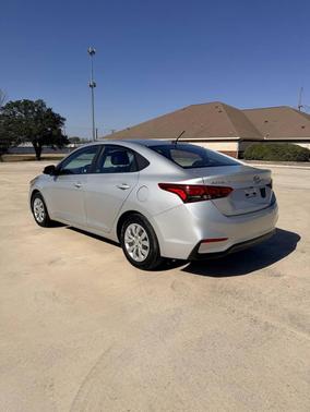 2020 Hyundai Accent SE