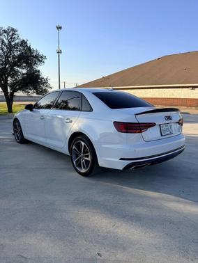 2019 Audi A4 40 Titanium Premium
