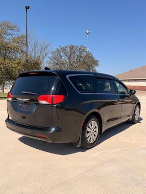 2018 Chrysler Pacifica L