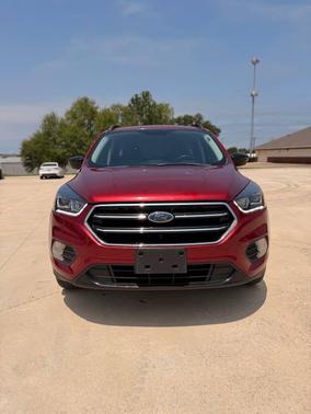 Ruby Red Metallic Tinted Clearcoat 2019 Ford Escape SE