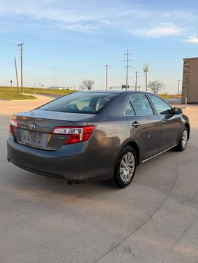 2014 Toyota Camry LE
