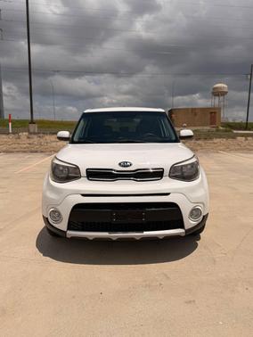 Clear White/Red Roof 2019 Kia Soul +