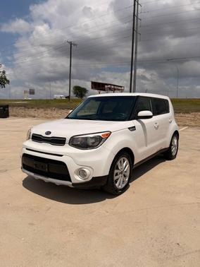 Clear White/Red Roof 2019 Kia Soul +