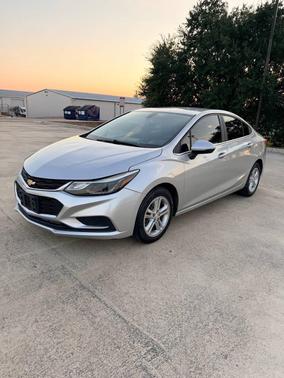 Silver Ice Metallic 2018 Chevrolet Cruze LT