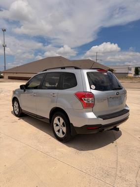 Ice Silver Metallic 2015 Subaru Forester 2.5i