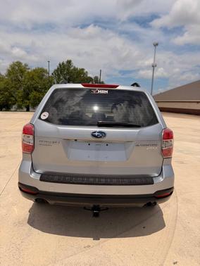 Ice Silver Metallic 2015 Subaru Forester 2.5i