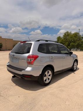 Ice Silver Metallic 2015 Subaru Forester 2.5i