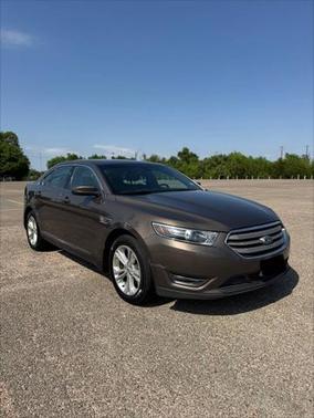 2016 Ford Taurus SEL