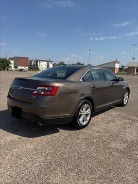 2016 Ford Taurus SEL