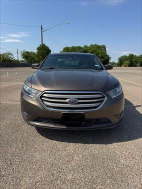 2016 Ford Taurus SEL