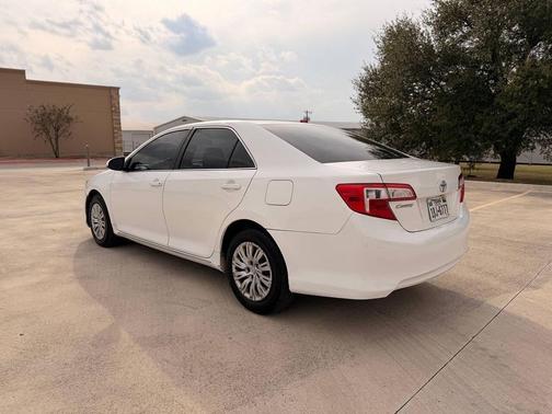 2013 Toyota Camry LE