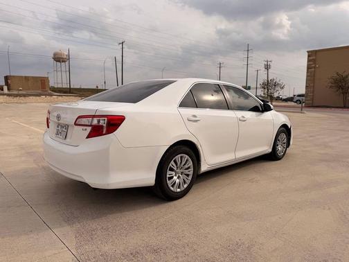 2013 Toyota Camry LE