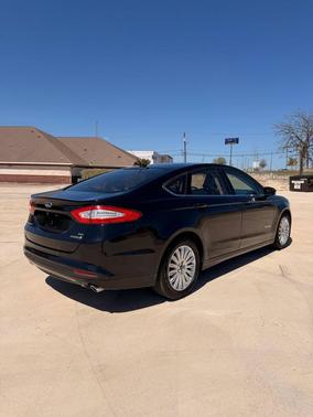 2016 Ford Fusion Hybrid SE