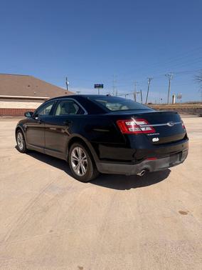 2017 Ford Taurus SEL