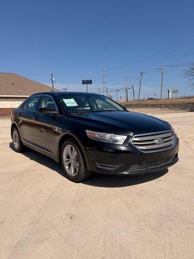 2017 Ford Taurus SEL