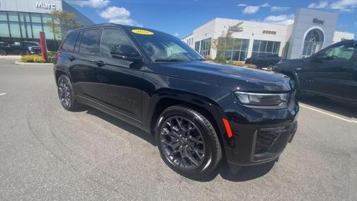 Diamond Black 2026 Jeep Grand Cherokee Summit