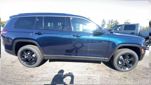 Fathom Blue Pearlcoat 2027 Jeep Grand Cherokee Limited