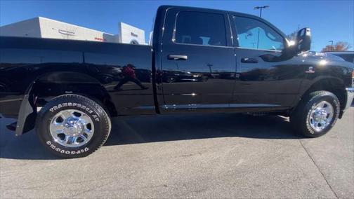 2023 RAM 3500 Tradesman Crew Cab 4x4 64' Box