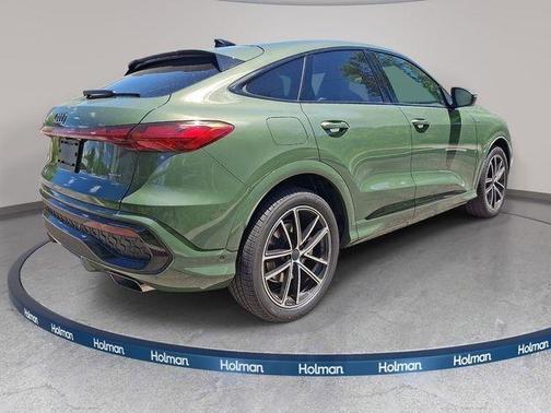 Green Metallic 2026 Audi Q5 PRESTIGE