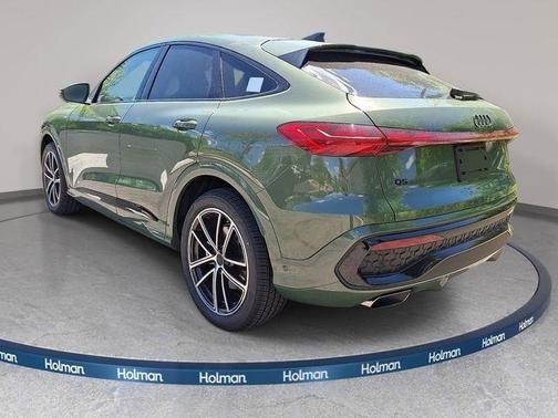 Green Metallic 2026 Audi Q5 PRESTIGE