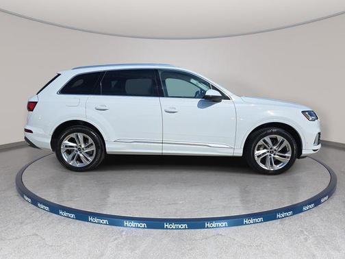 Glacier White Metallic 2023 Audi Q7 55 Premium Plus