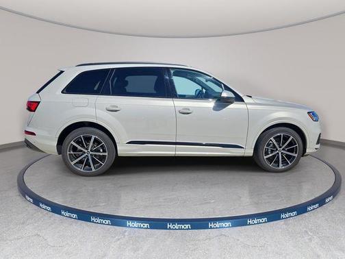 Vicuna Beige Metallic 2024 Audi Q7 55 Premium Plus