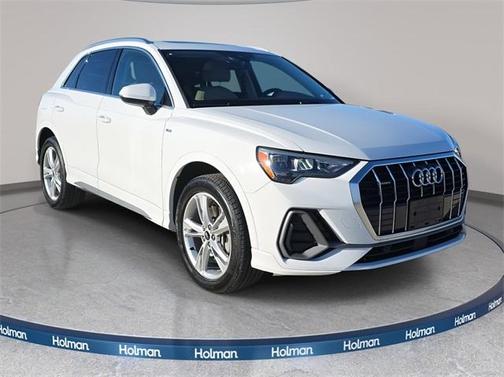 2022 Audi Q3 45 S line Premium