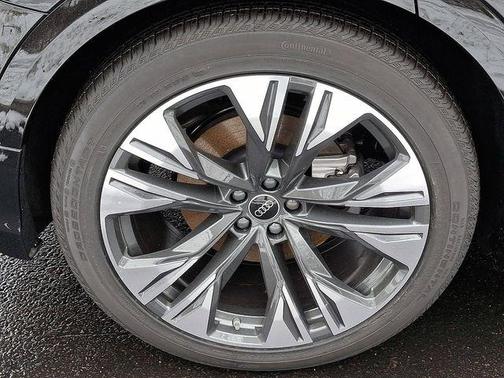 2026 Audi Q8 55 Premium