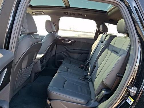 2026 Audi Q7 45 Premium