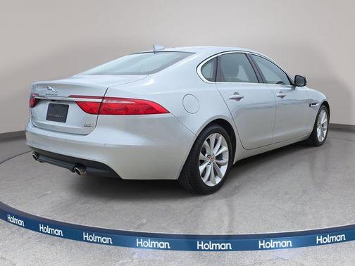 Indus Silver 2018 Jaguar XF 25t Premium