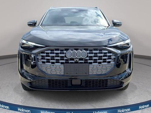 Mythos Black Metallic 2025 Audi Q5 2.0T quattro Premium