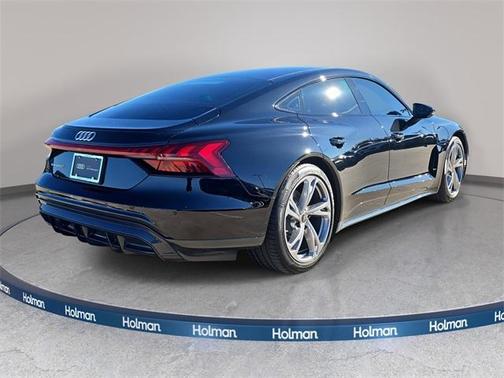 2024 Audi e-tron GT Premium Plus