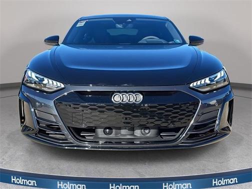 2024 Audi e-tron GT Premium Plus