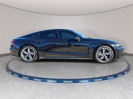 2024 Audi e-tron GT Premium Plus