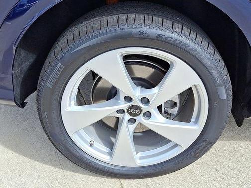 2025 Audi Q5 2.0T quattro Premium