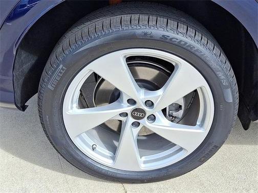 2025 Audi Q5 2.0T quattro Premium