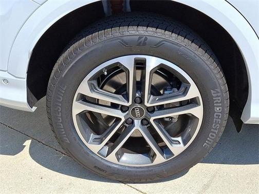 2025 Audi Q5 2.0T quattro Premium