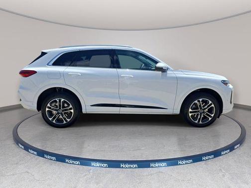Arkona White 2025 Audi Q5 2.0T quattro Premium