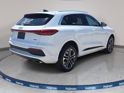 Arkona White 2025 Audi Q5 2.0T quattro Premium