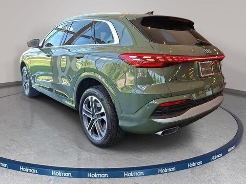 Green Metallic 2026 Audi Q5